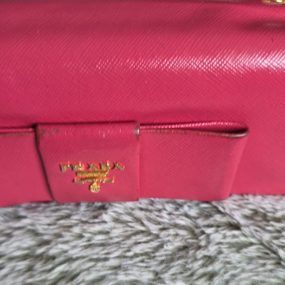 Prada Bifold LingWallet - Picture 11 of 16